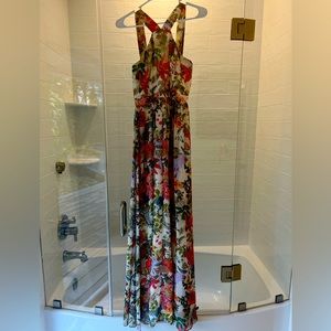 Gorgeous Lulus Maxi Dress